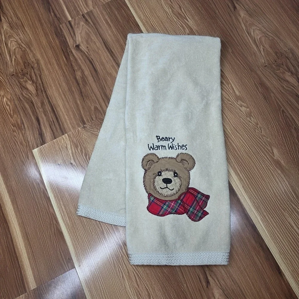 Bathworks Beary Warm Wishes Towel Bear Preppy Plaid‎ Holiday 39x23 Embroidered